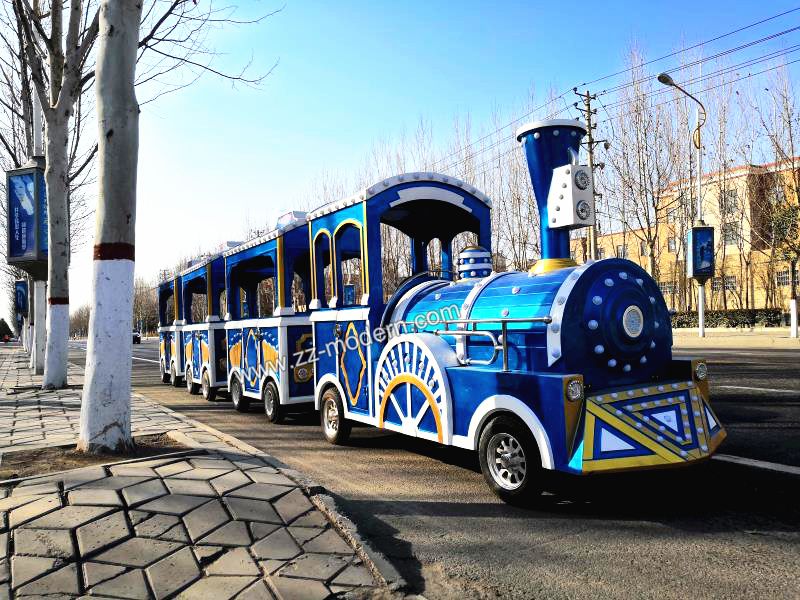 ENGLAND TOURIST TRAIN