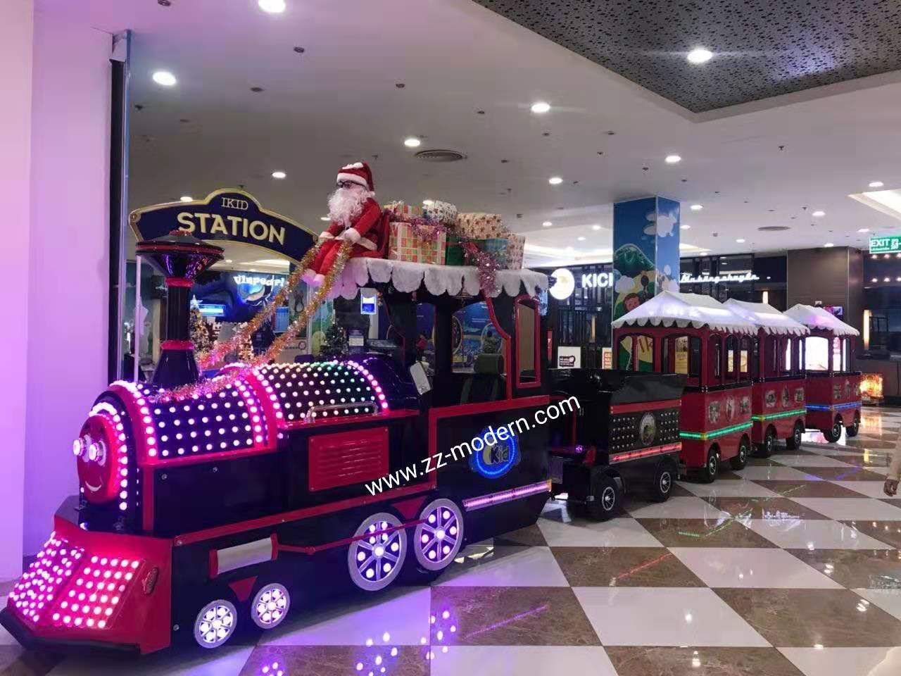 VIENAM TOURIST TRAIN
