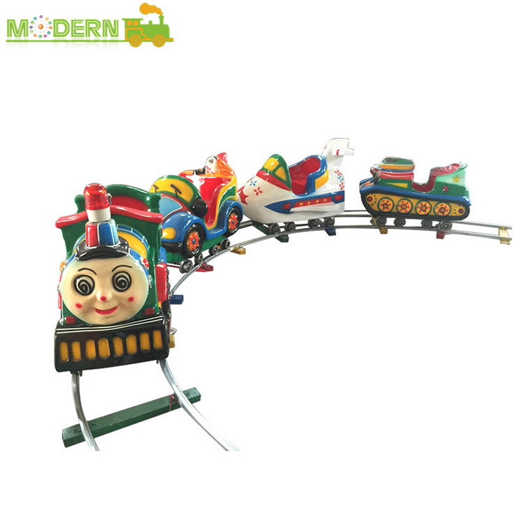 4 Riders Mini Train HCMY11