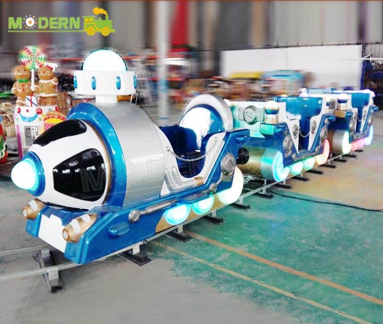 14 Kids Mini Train HC11