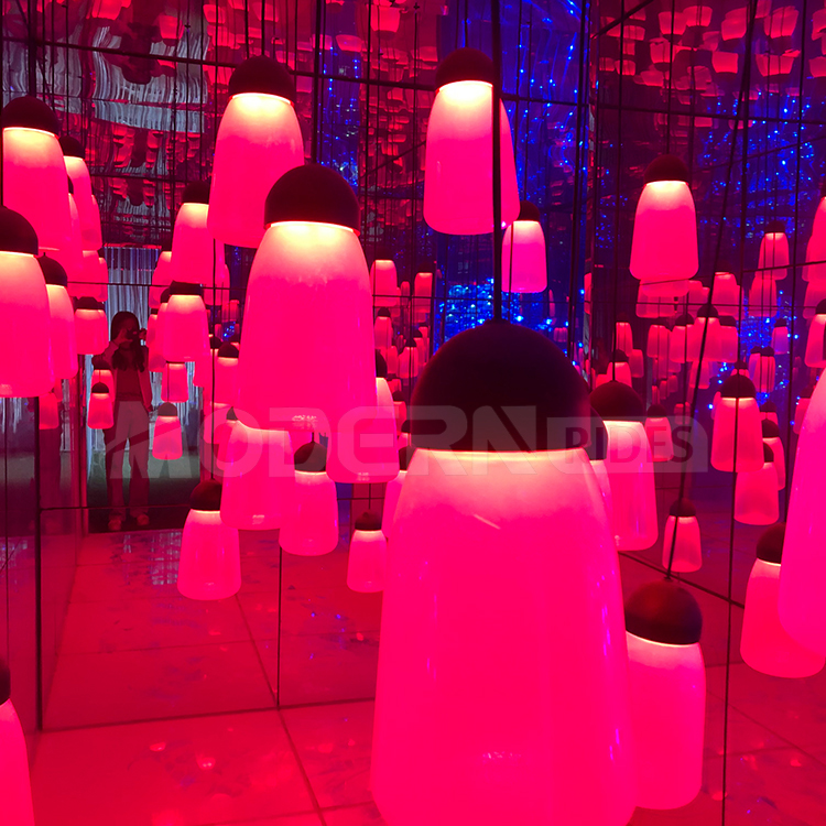 Mirror Maze MDMM19