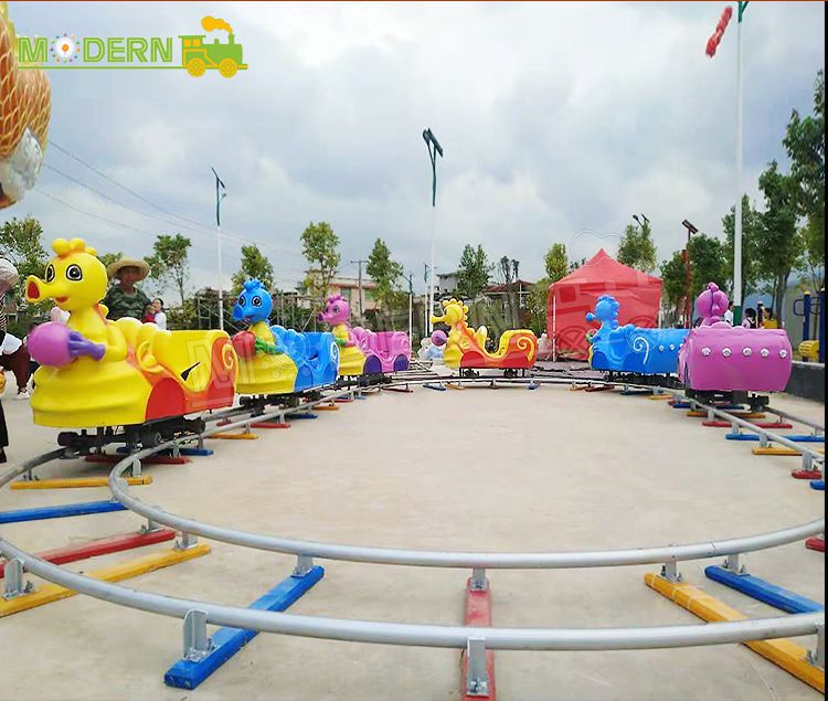 8 Riders Kids Mini Train MDHT01